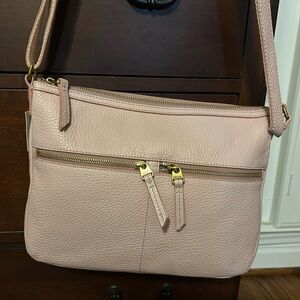 NWT Fossil Pebbled Leather Crossbody Bag in Light Pink